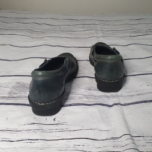 Clarks Bendables Mary Jane Styled Distressed Grey Leather Shoes Size 8 - Picture 2 of 8